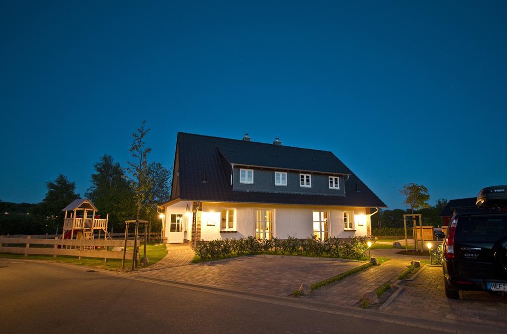 GUTSHOFHÄUSER Ferienhäuser Pendorf Sellin  Rum bild