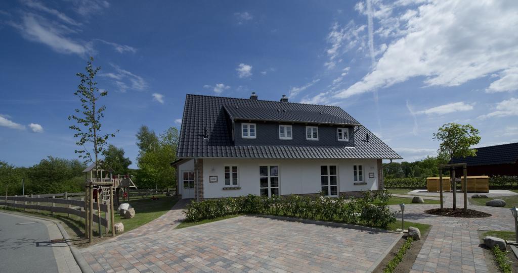GUTSHOFHÄUSER Ferienhäuser Pendorf Sellin  Exteriör bild
